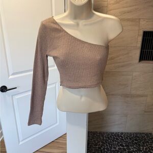 One-Shoulder Ribbed Crop Top